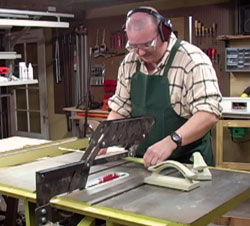 Carl Stigers Using Table Saw